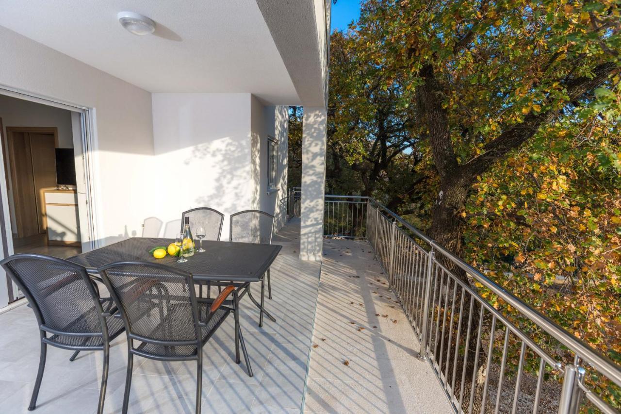Apartmani Villa Paulo 스타리그라드 파클레니차 외부 사진