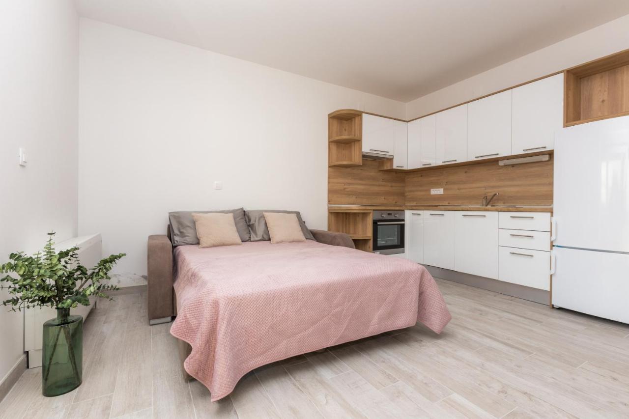 Apartmani Villa Paulo 스타리그라드 파클레니차 외부 사진