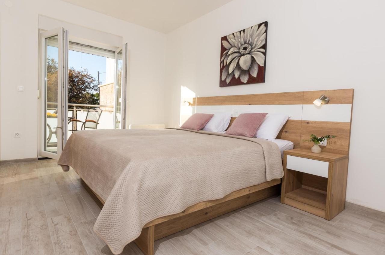 Apartmani Villa Paulo 스타리그라드 파클레니차 외부 사진