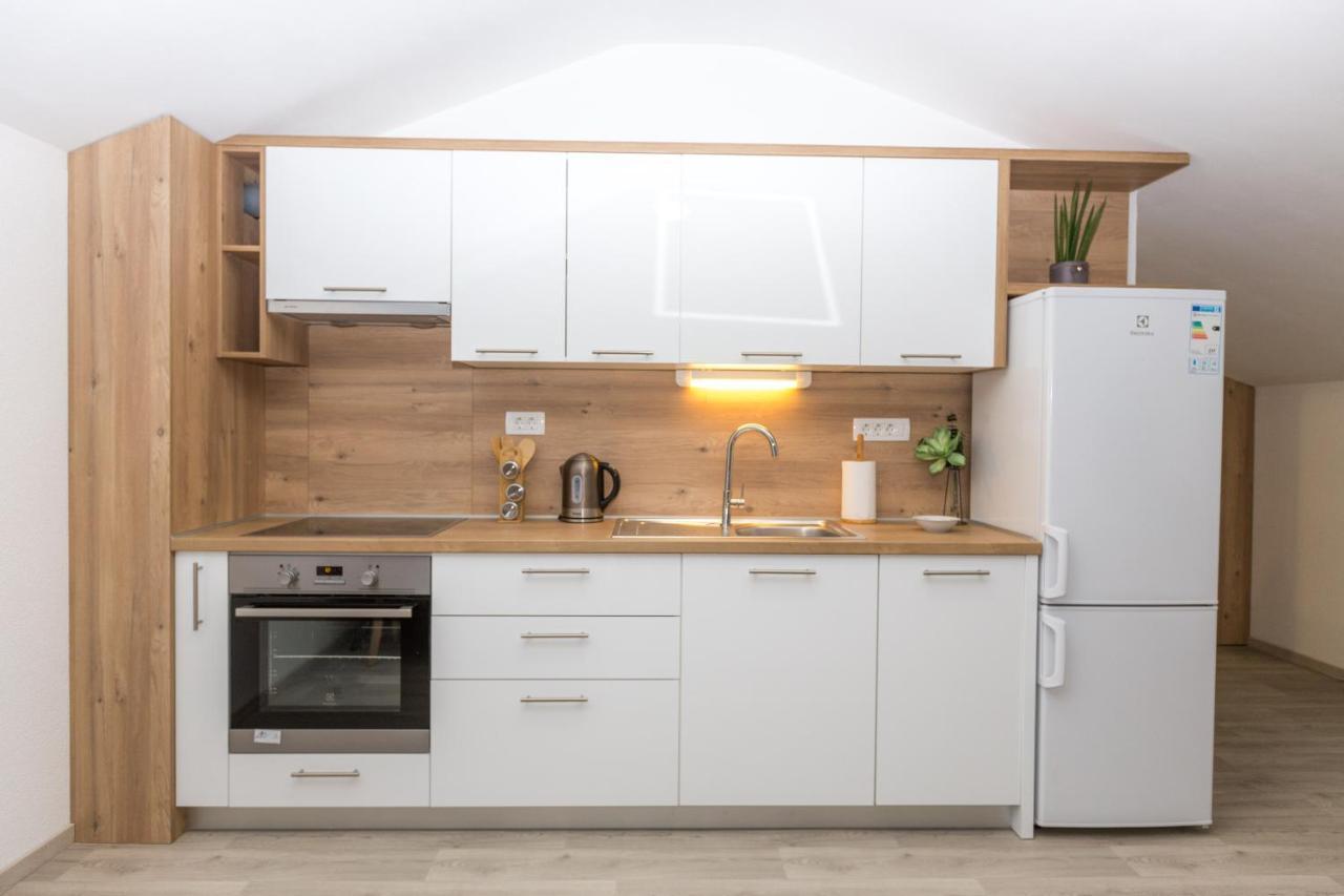 Apartmani Villa Paulo 스타리그라드 파클레니차 외부 사진