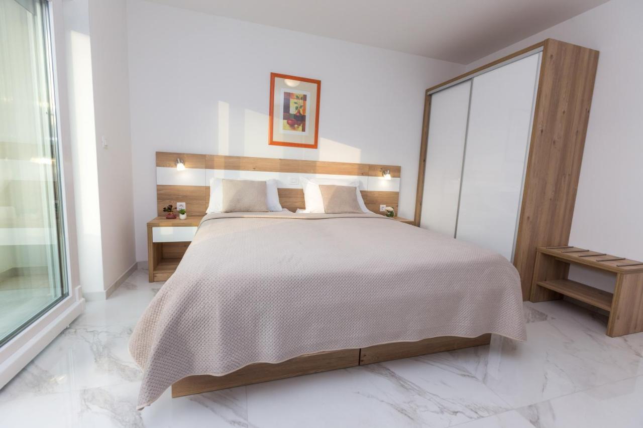 Apartmani Villa Paulo 스타리그라드 파클레니차 외부 사진