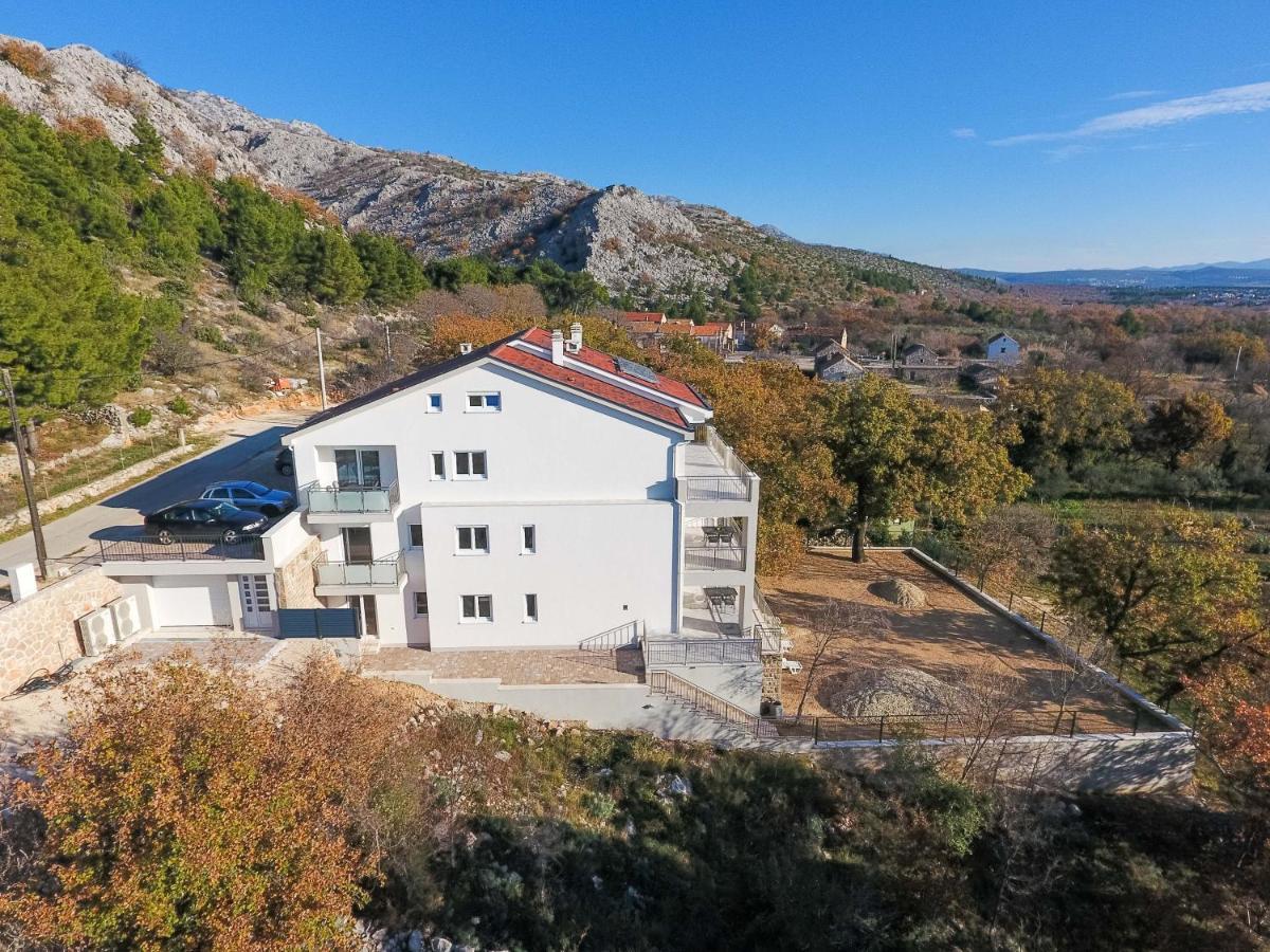 Apartmani Villa Paulo 스타리그라드 파클레니차 외부 사진